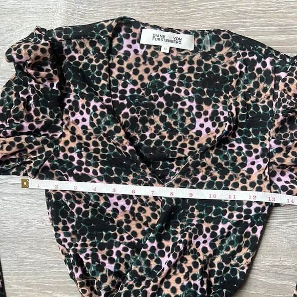 DVF  Viviette wrap-effect ruched printed stretch mesh mini dress - Picture 10 of 11